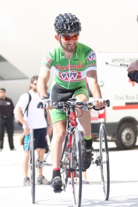 Aitor ha decidido dejar la competición aconsejado por los médicos.