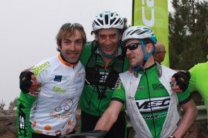 Serafin Zubiri y su piloto Alfonso Darias con el vencedor Patxi Cia. © José Arturo Castro