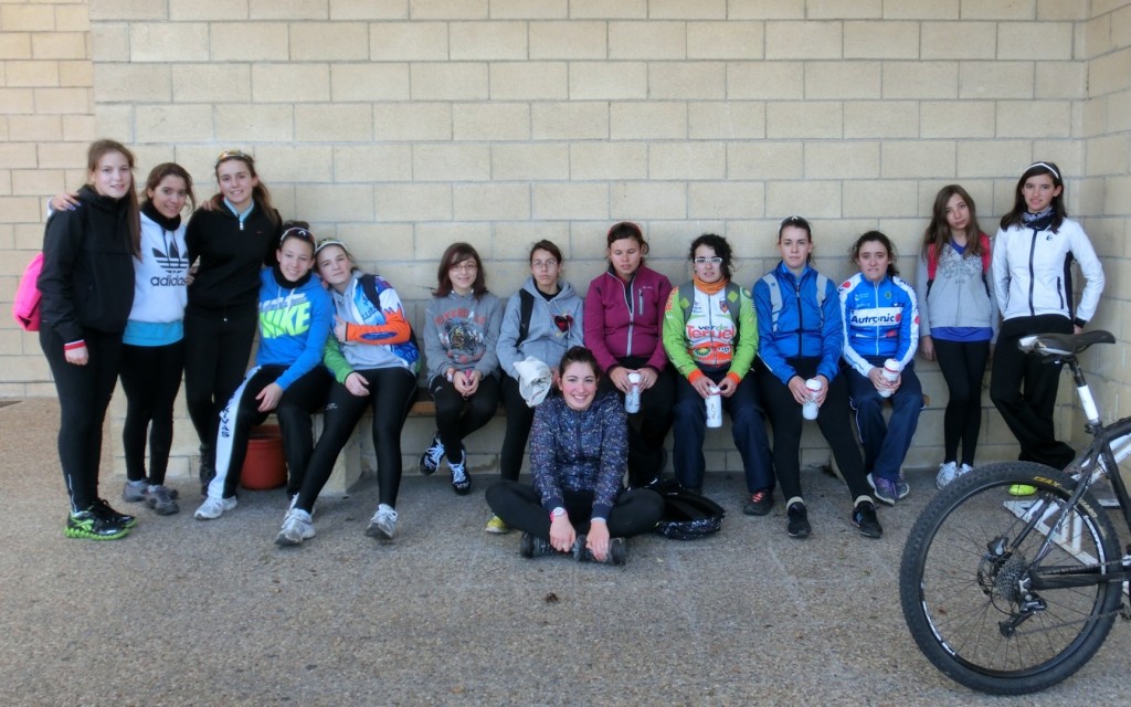 Las ciclistas han participado en diferentes actividades ciclistas. © RFEC