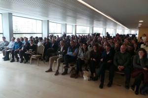 El público abarrotó el recinto ante el interés que suscitó la Jornada Formación y Debate.