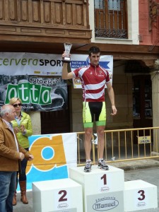 Jesús A. Díez recogió su trofeo de campéon sénior-máster 30.