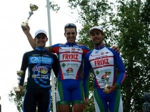 Estévez, Lestido y Mariño, en el podio élite y sub-23.  © FGC