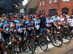 El equipo júnior, adquiriendo experiencia en Bélgica.