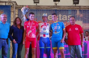 Podio con los campeones de categoría júnior. © Manuel Castillo