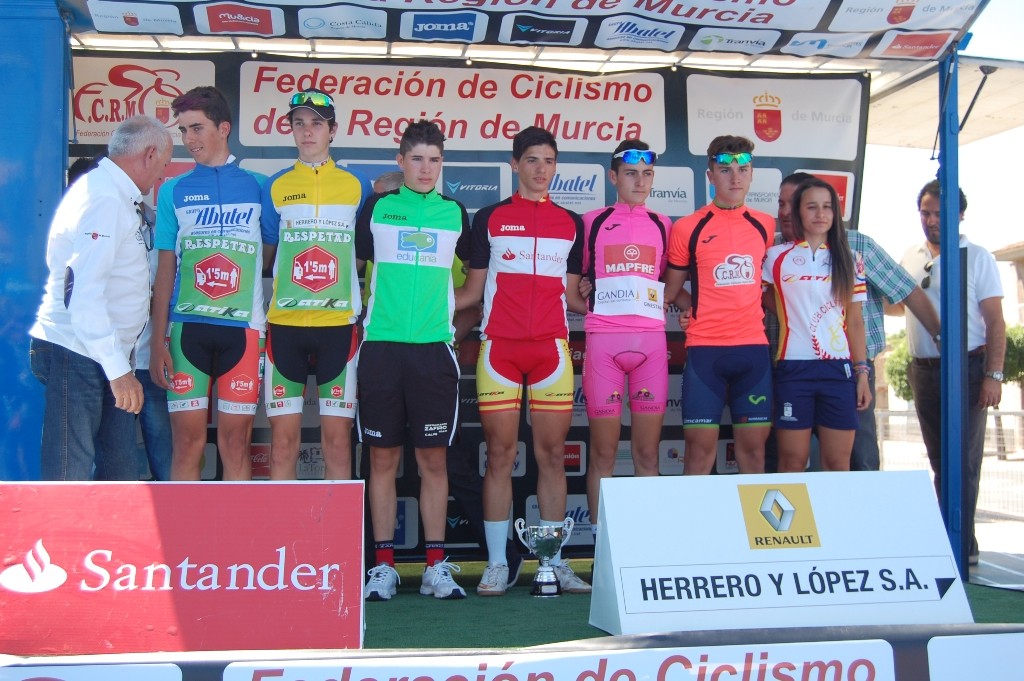 Los vencedores finales de la Ruta de Cadetes a la Región de Murcia, en el podio © FCRM