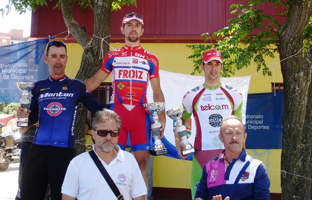 Podio élite y sub-23 del Trofeo Primavera © PC Paloma