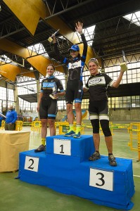 Podio de las féminas campeonas asturianas