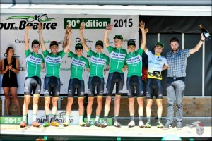 El equipo en el podio © Tour Beauce