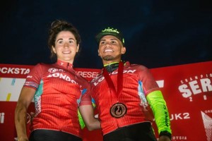 Ainara Elbusto y William Guzman, en el podio © Rachello y Mavian