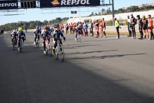 NIÑOS. PASO META 24 H. CYCLOCIRCUIT