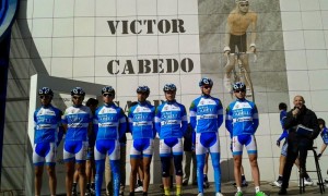 El Ciclos Cabello júnior en el Trofeo Víctor Cabedo.