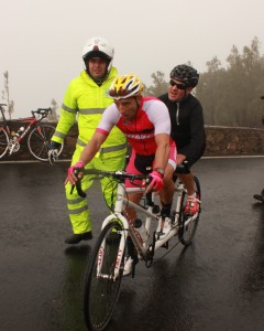 Zubiri y su copiloto llegando al Pico de Las Nieves en la edición del 2014 © José Arturo Castro
