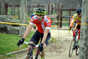 Carlos Hernández, seguido por José María Cristóbal © Carlos Gómez Feito