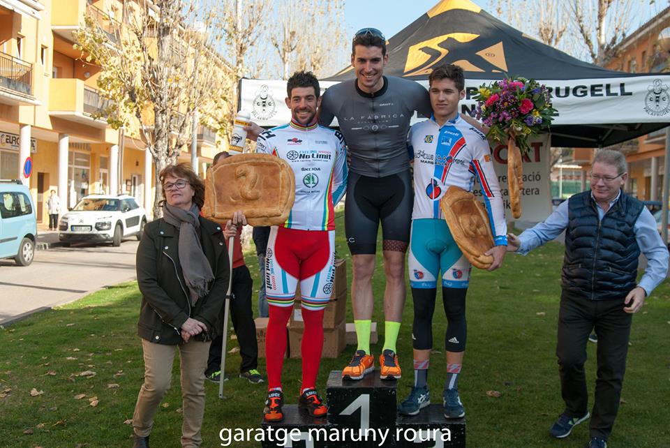 Masferrer, entre Font y Navarro, con sus respectivos panes © Jose Roura