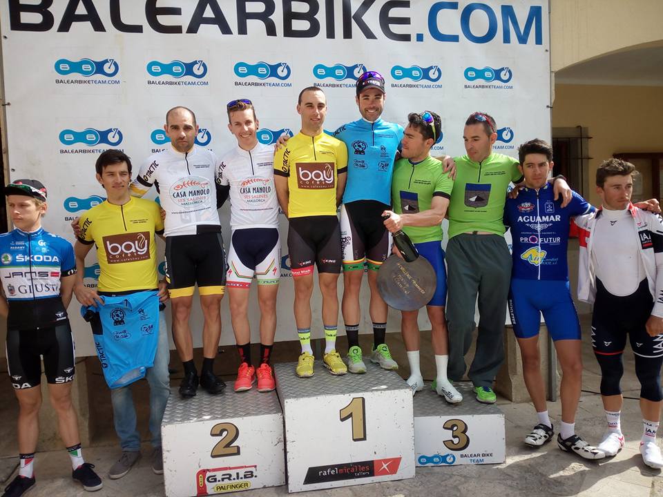 Podio tras la carrera de Montuiri © balearbike