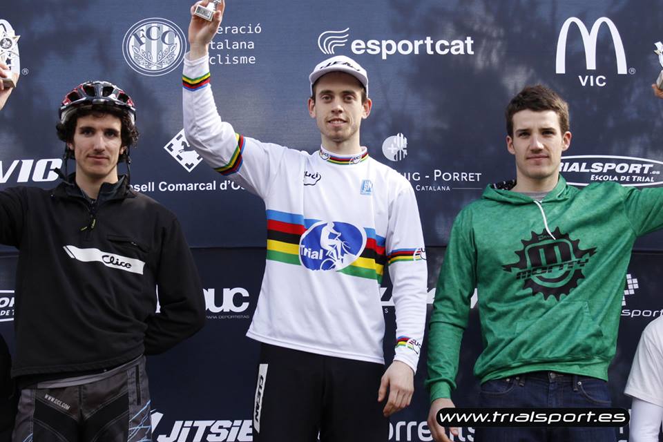 Abel Mustieles, entre Ion Areitio y Joan Torres © www.trialsport.es