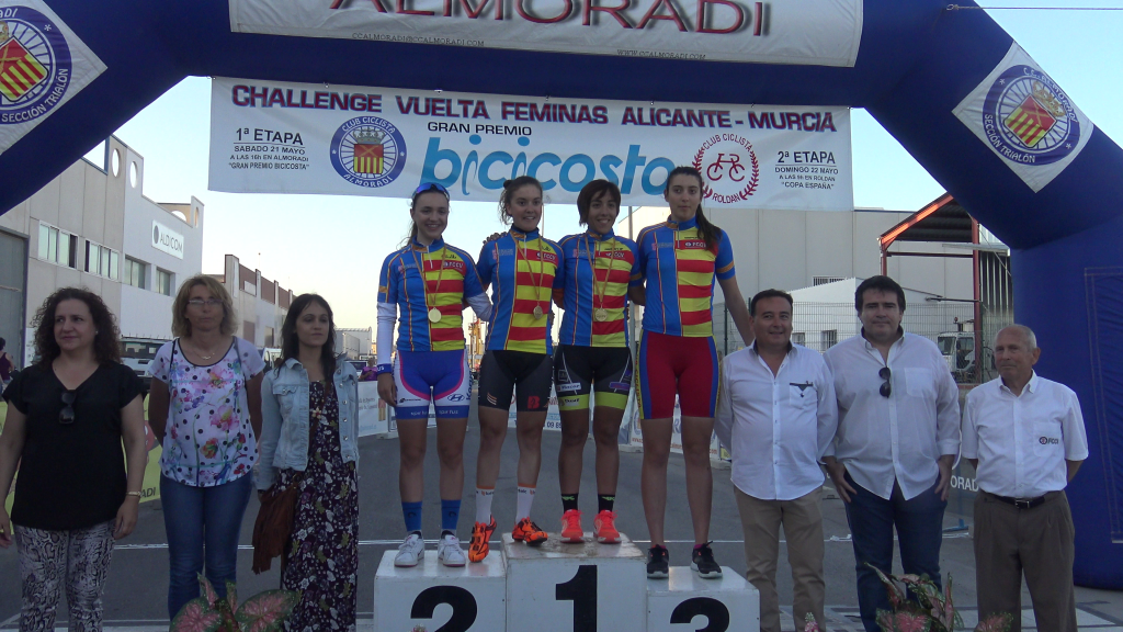 Las nuevas campeonas © arbitrosciclismo 