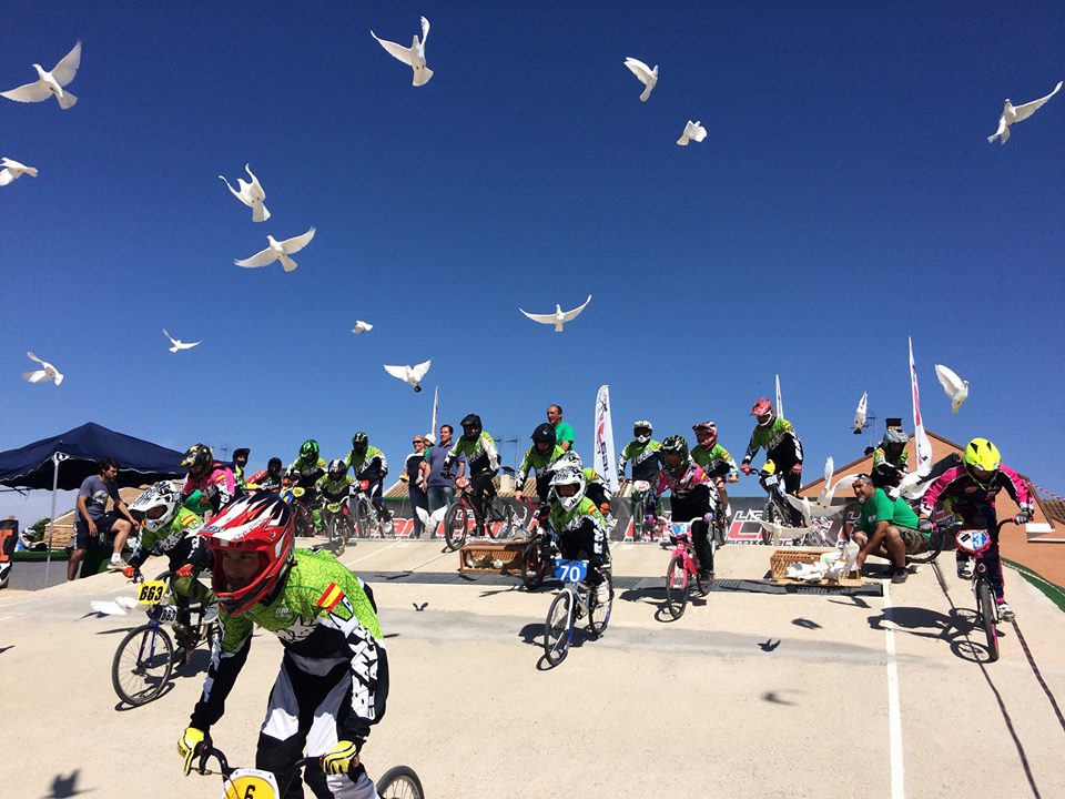 Así se inauguró el nuevo circuito de BMX de El Álamo © Liga BMX