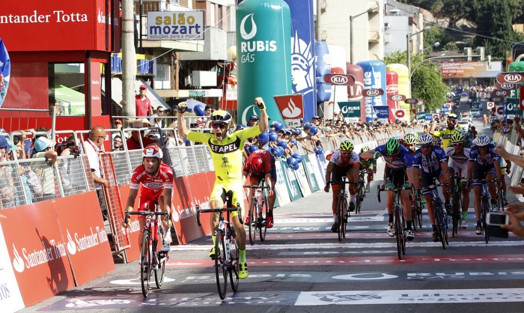 Mestre bate a Vigano © Volta Portugal