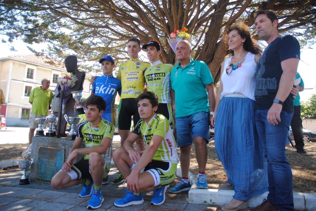 Podio con los mejores en el GP Cepeda © FVC