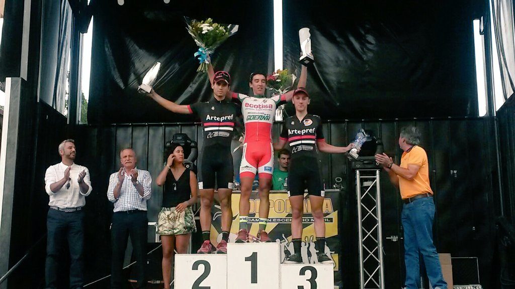 Podio del Trofeo Villa de Almazán © @Radio_Aranda