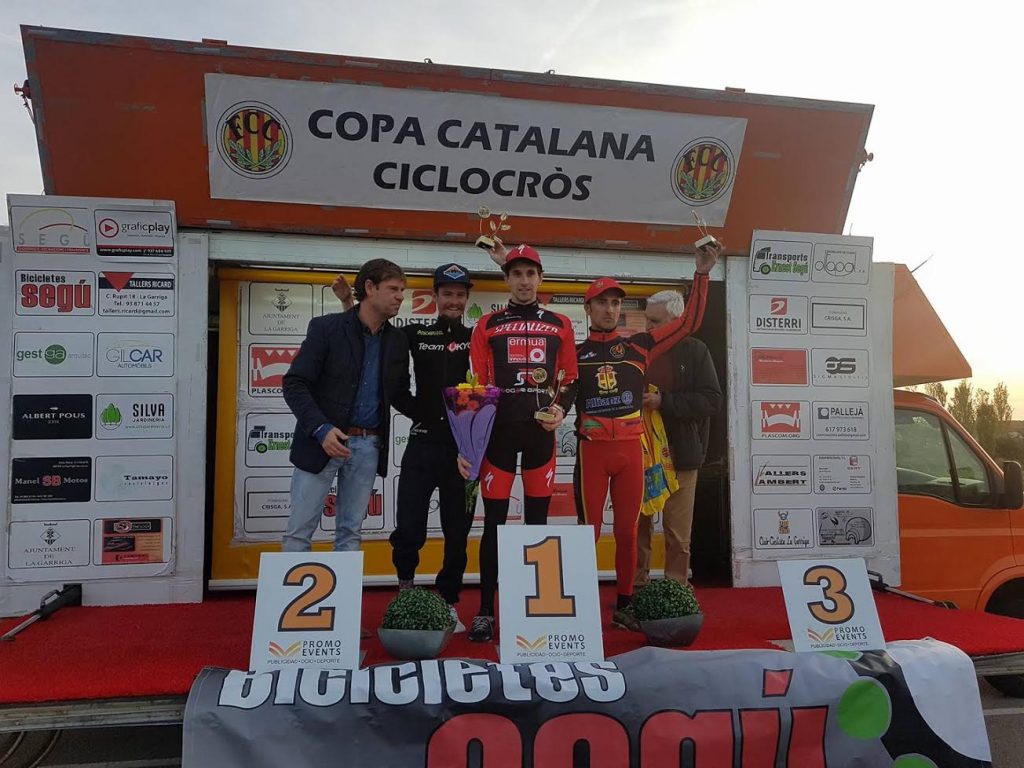 El podio de la prueba © Specialized 