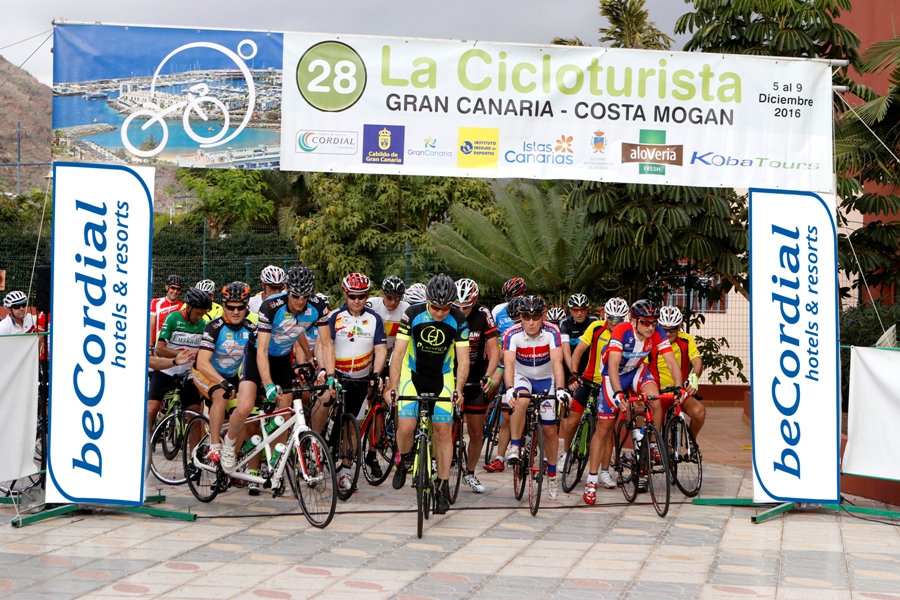 Salida de la 1ª etapa de la Vuelta © Iñaki Lopetegi