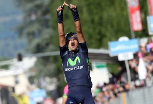 Intxausti celebra su victoria recordando al fallecido Tondo / Foto Movistar