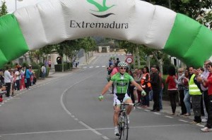 Daniel Sánchez continúa en la formación extremeña.