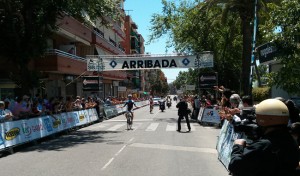 Diego Sevilla, entrando en meta.