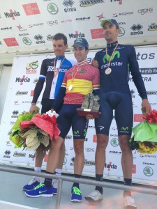 Castroviejo, flanqueado por Sánchez y Plaza, en el podio élite UCI del Campeonato de España.