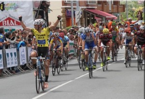 Mikel Montoro, entrando en meta.