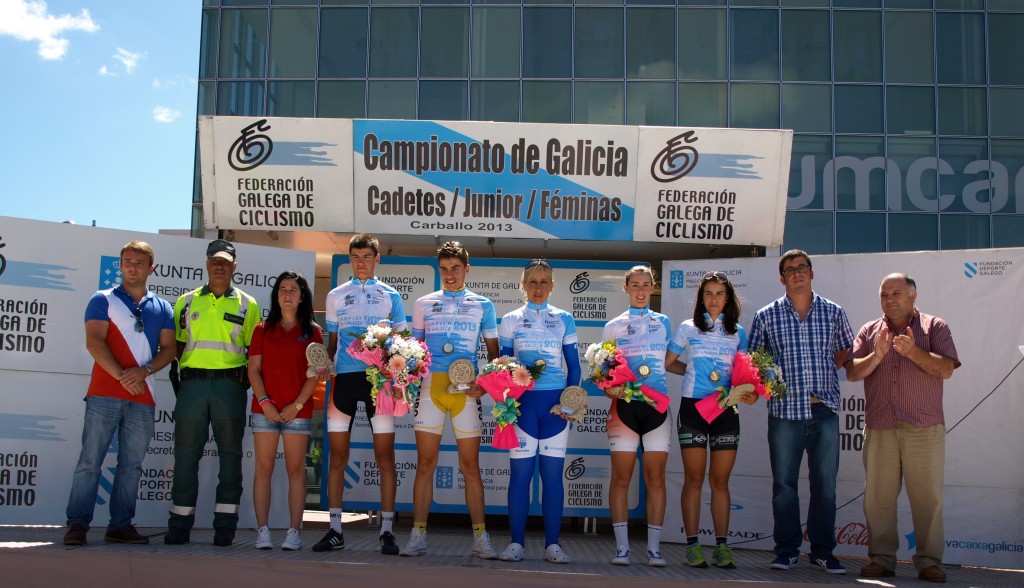 Los campeones gallegos, en el podio.