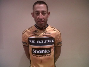 Palomares, con su último maillot