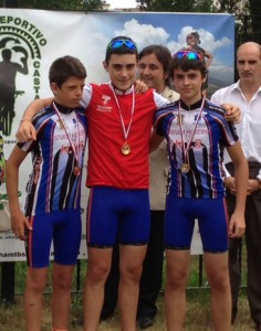 Podio final de los infantiles en el Open de escuelas de BTT.