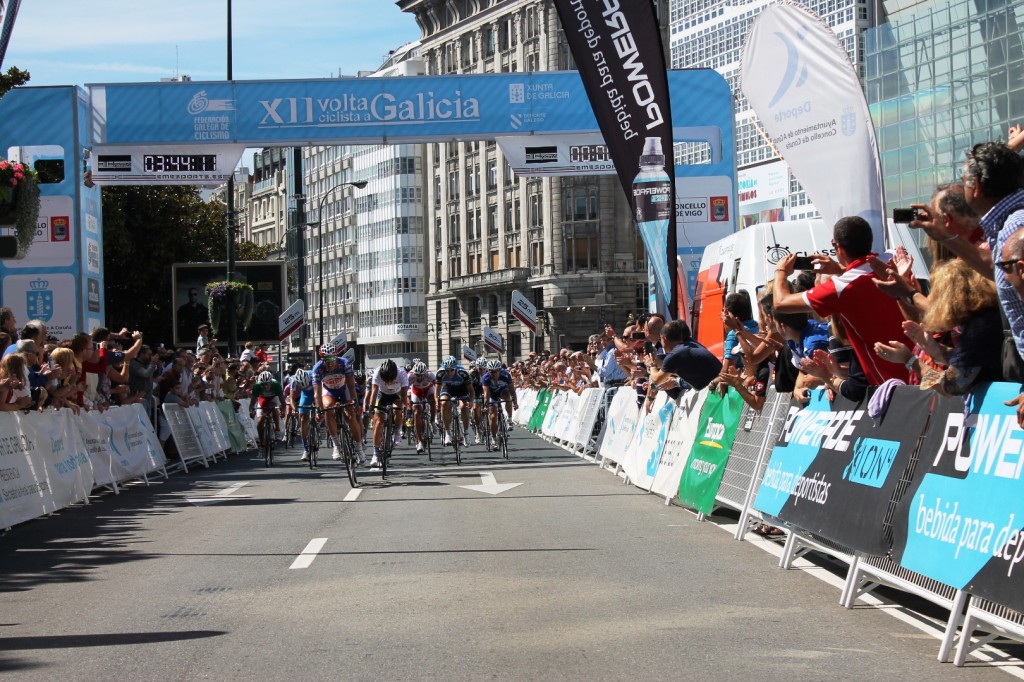 José Antonio de Segovia consigue su victoria en la tercera y última etapa.