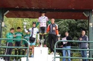 Podio final del Criterium de Montaña con Aranburu, San Sebastián y Mas.