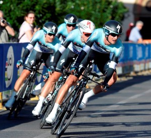 El Omega, en una curva © UCI