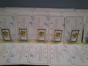 Los premiados recibieron un diploma, el trofeo y un reloj digital cada uno.