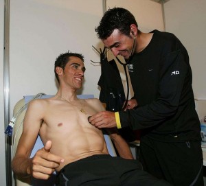 Contador y Novla, bromeando en un Tour @web AC
