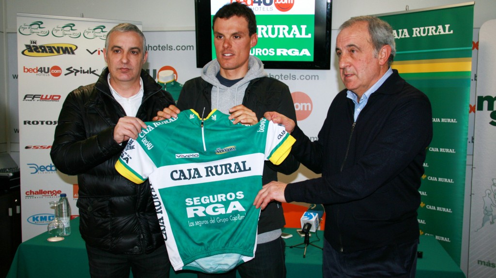 Sánchez, entre Hernández y 