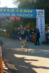 Pujol, entrando en meta. 