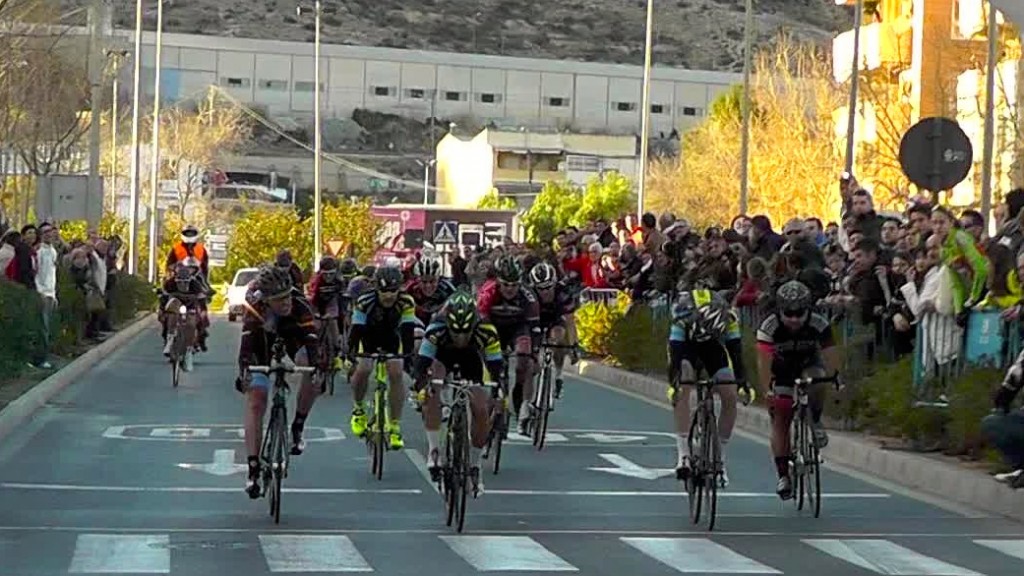 La llegada de Elda © arbitrosciclismo