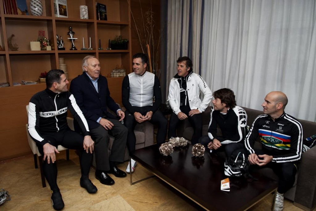 Mínguez, con Delgado y los arcoíris españoles © Mundial Ponferrada