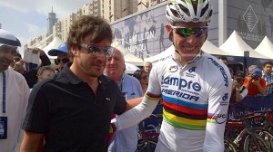 Alonso y Rui Costa, en Dubai © RCS