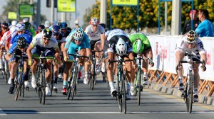 El estrecho sprint entre Boonen y Greipel © ASO / B. Bade