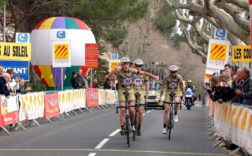 Alexandre Deletang, saludando al estilo militar.