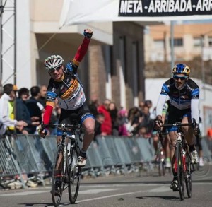 Así ganó Alejandro Graus en Amposta. © Ángel Santos