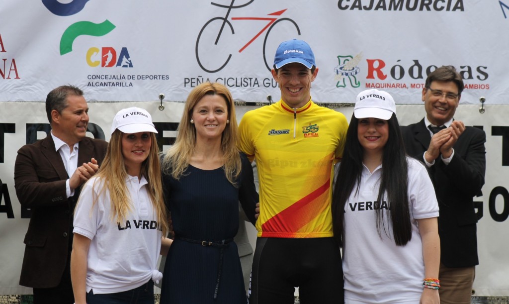 Unai Intziarte viste contento su maillot amarillo. © RFEC