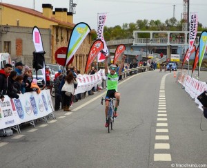 Iván Jurado, entrando en meta.